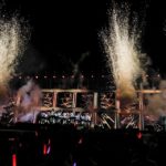 『インフルエンサー』では派手な特効で演出（「乃木坂46 真夏の全国ツアー2018 ～6th YEAR BIRTHDAY LIVE～」DAY2）