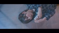 欅坂46・青空とMARRY『割れたスマホ』MVの志田愛佳