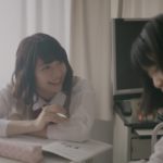 WEBドラマ「恋を落とす」の1シーン（出演：川津明日香、深川麻衣）