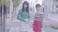 欅坂46・ゆいちゃんず『チューニング』MVの1シーン
